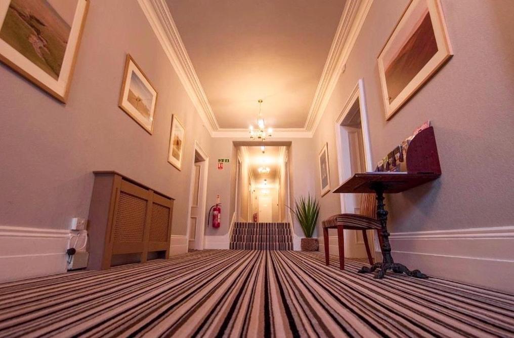 Coquetvale Hotel Ротбури Экстерьер фото